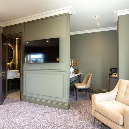 Cedar Court Hotel Харрогейт Экстерьер фото