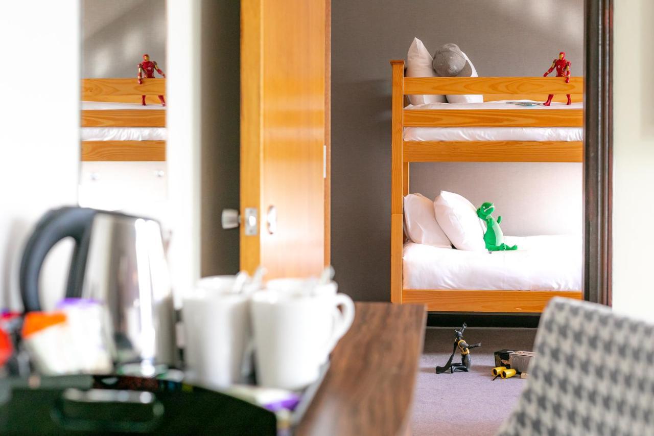 Cedar Court Hotel Харрогейт Экстерьер фото