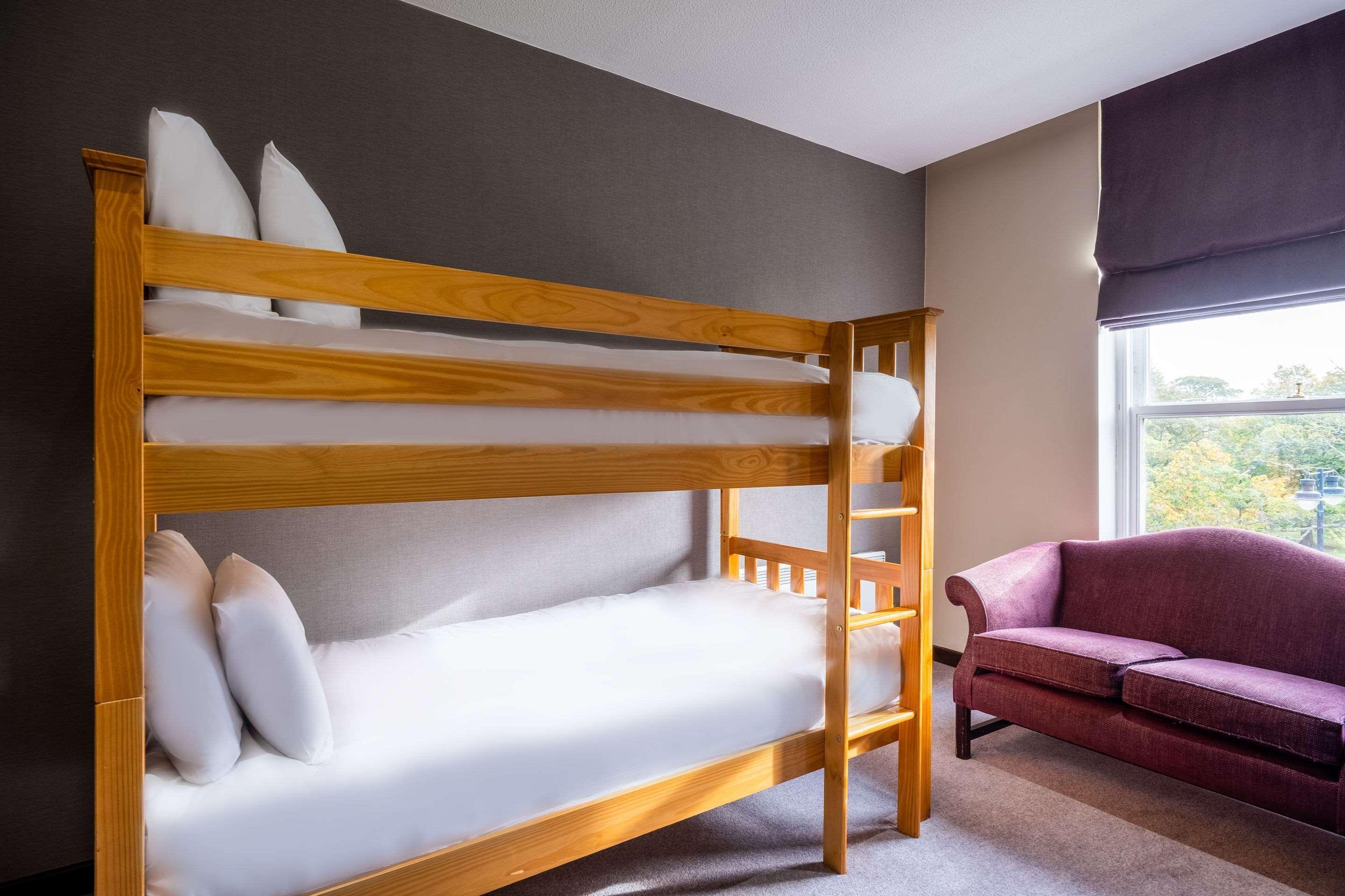 Cedar Court Hotel Харрогейт Экстерьер фото
