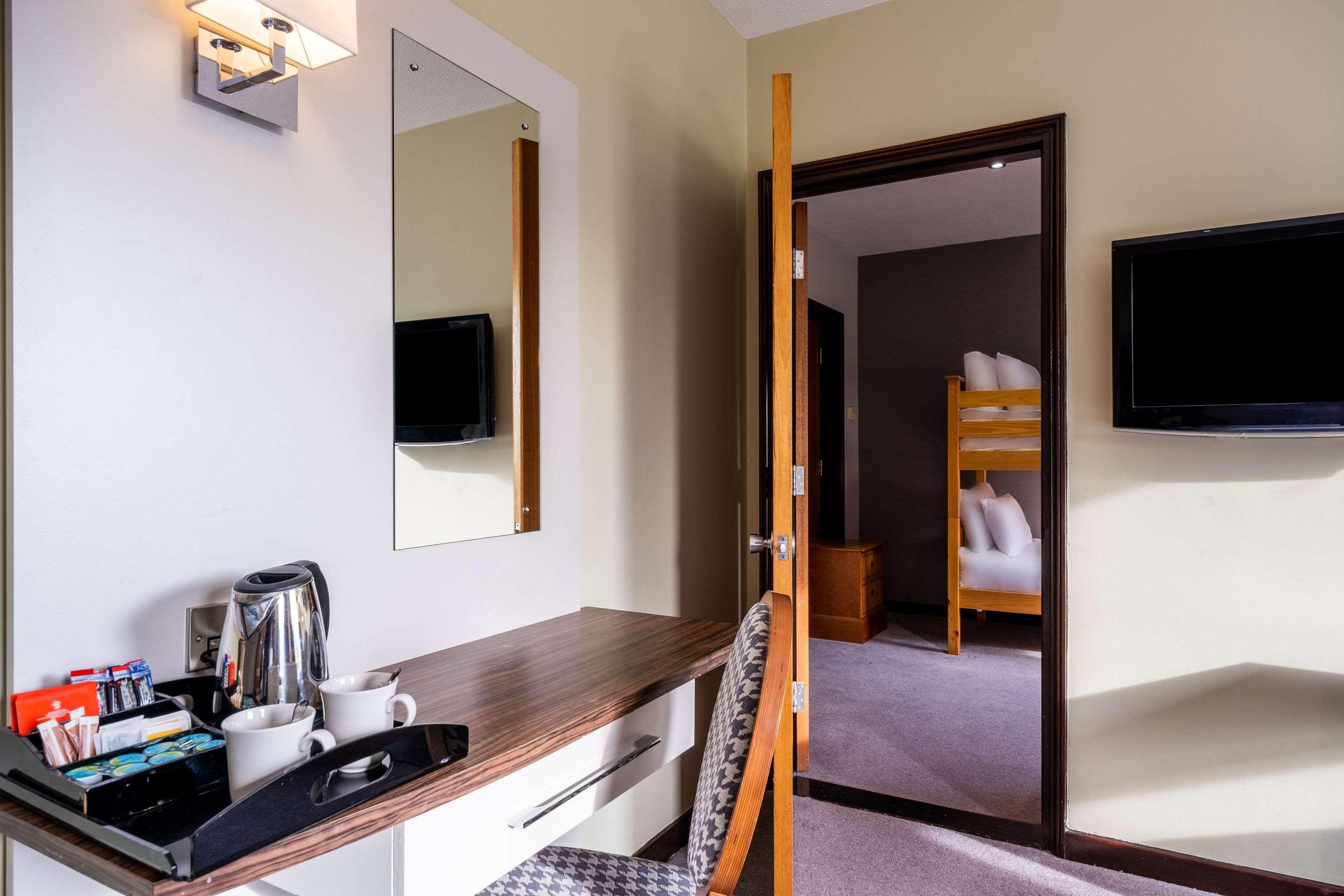 Cedar Court Hotel Харрогейт Экстерьер фото