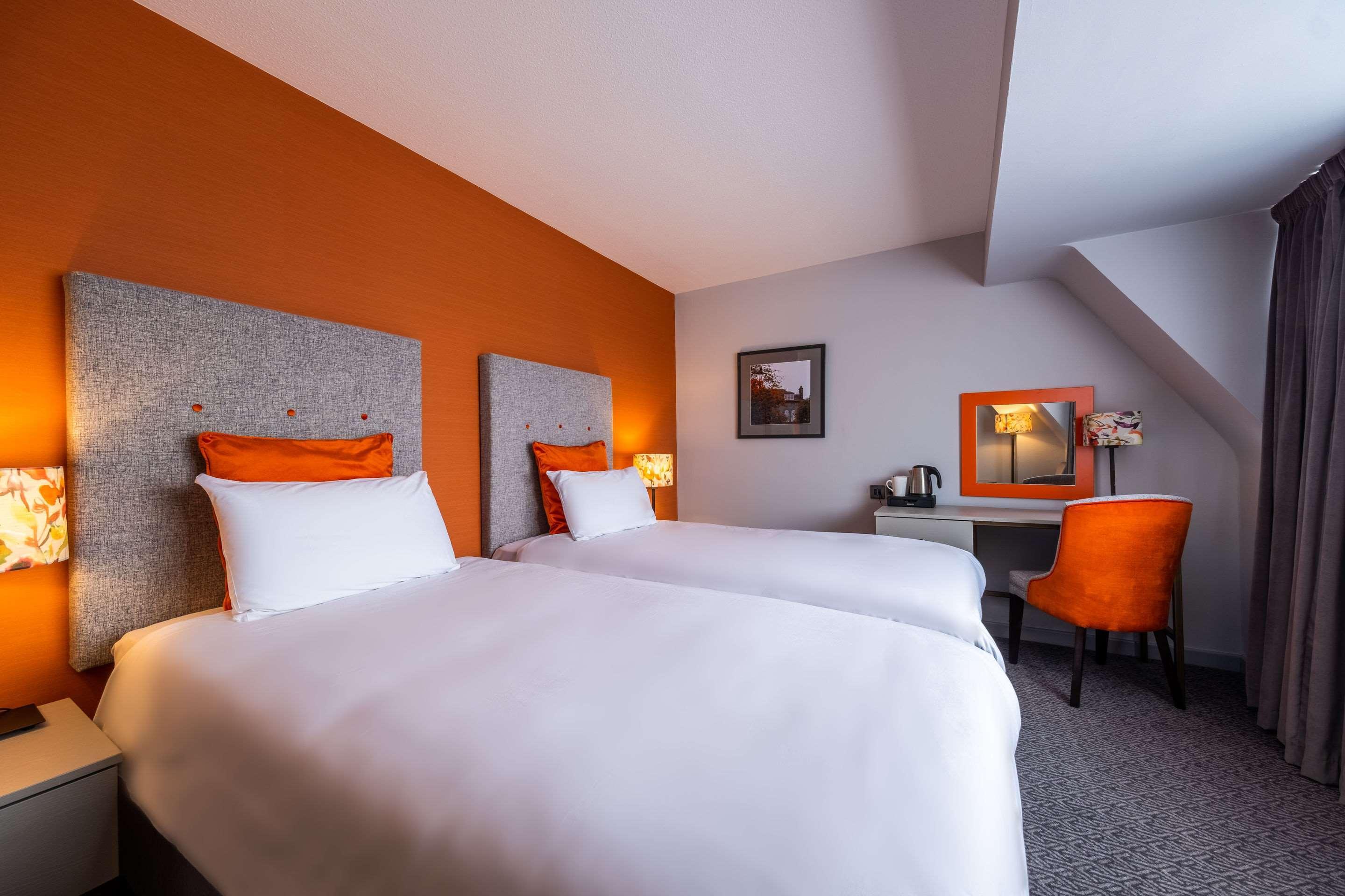 Cedar Court Hotel Харрогейт Экстерьер фото