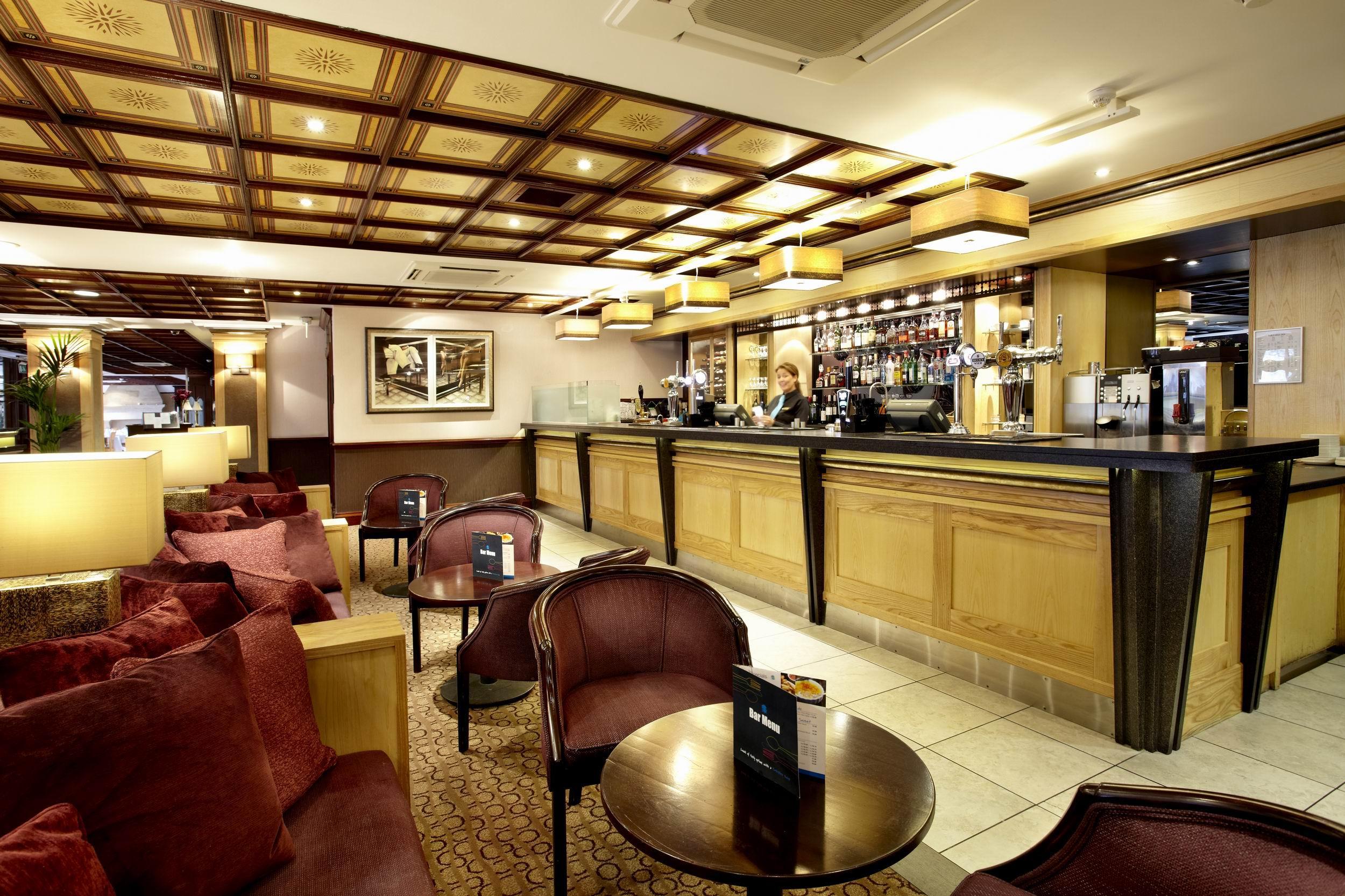 Cedar Court Hotel Харрогейт Экстерьер фото
