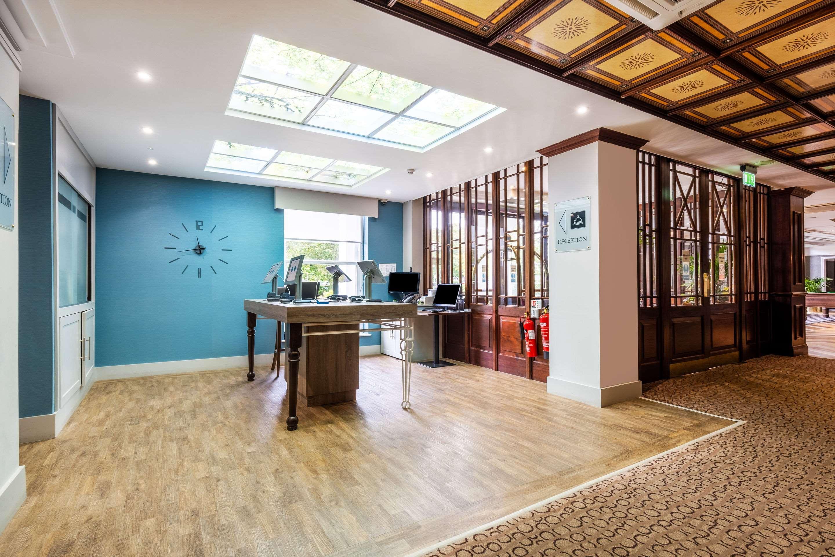 Cedar Court Hotel Харрогейт Экстерьер фото