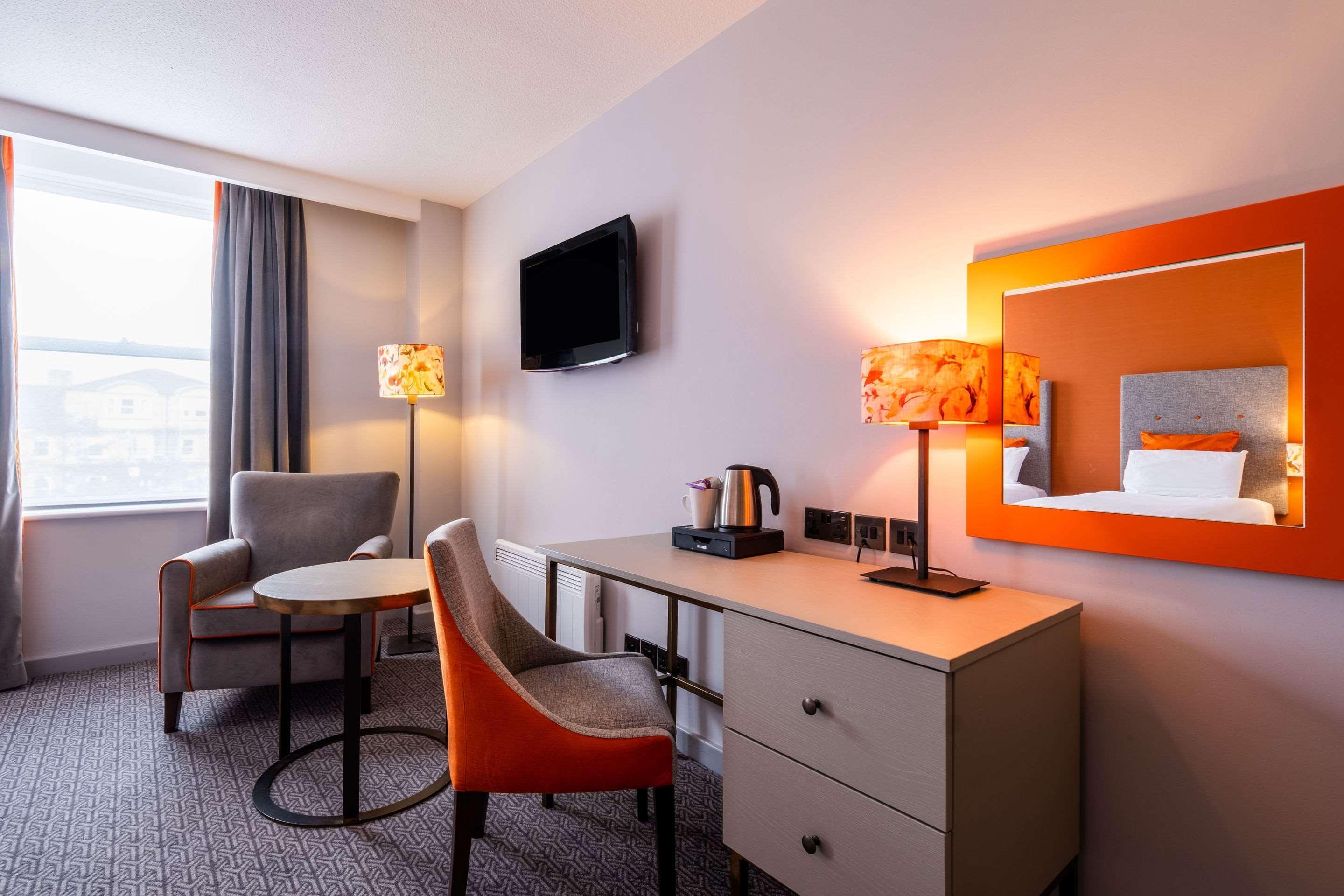 Cedar Court Hotel Харрогейт Экстерьер фото