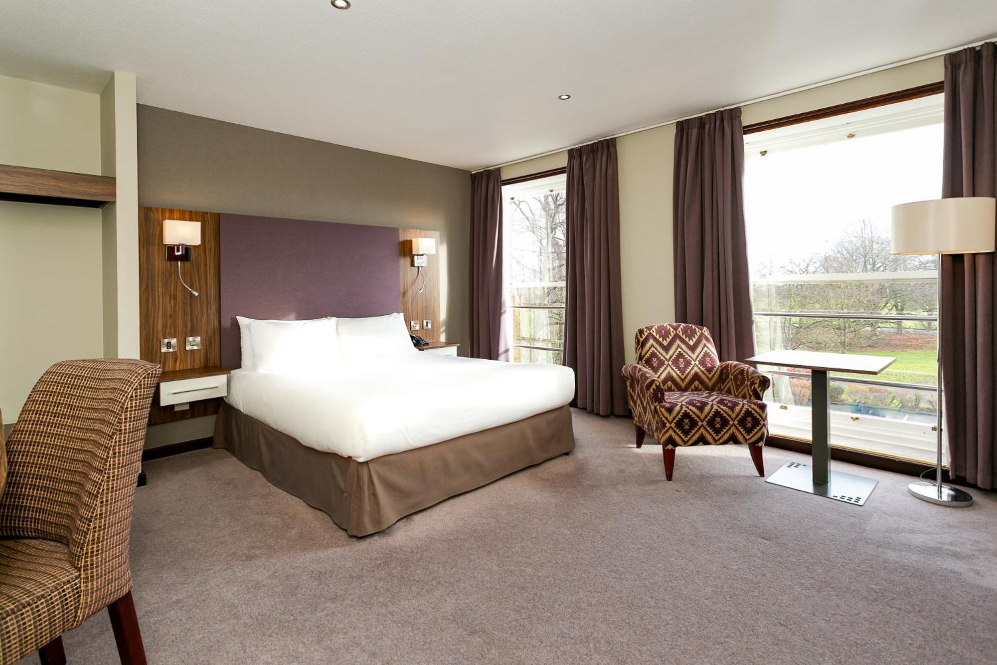 Cedar Court Hotel Харрогейт Экстерьер фото