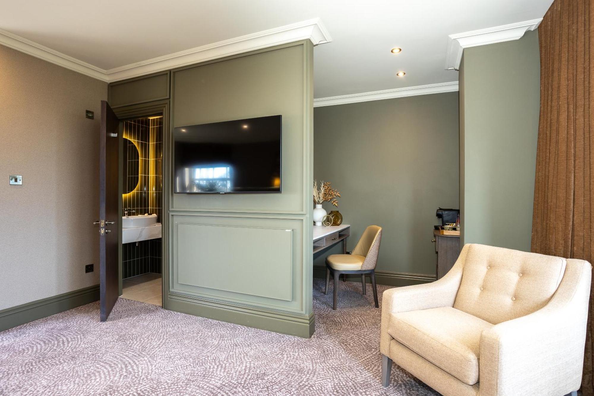 Cedar Court Hotel Харрогейт Экстерьер фото