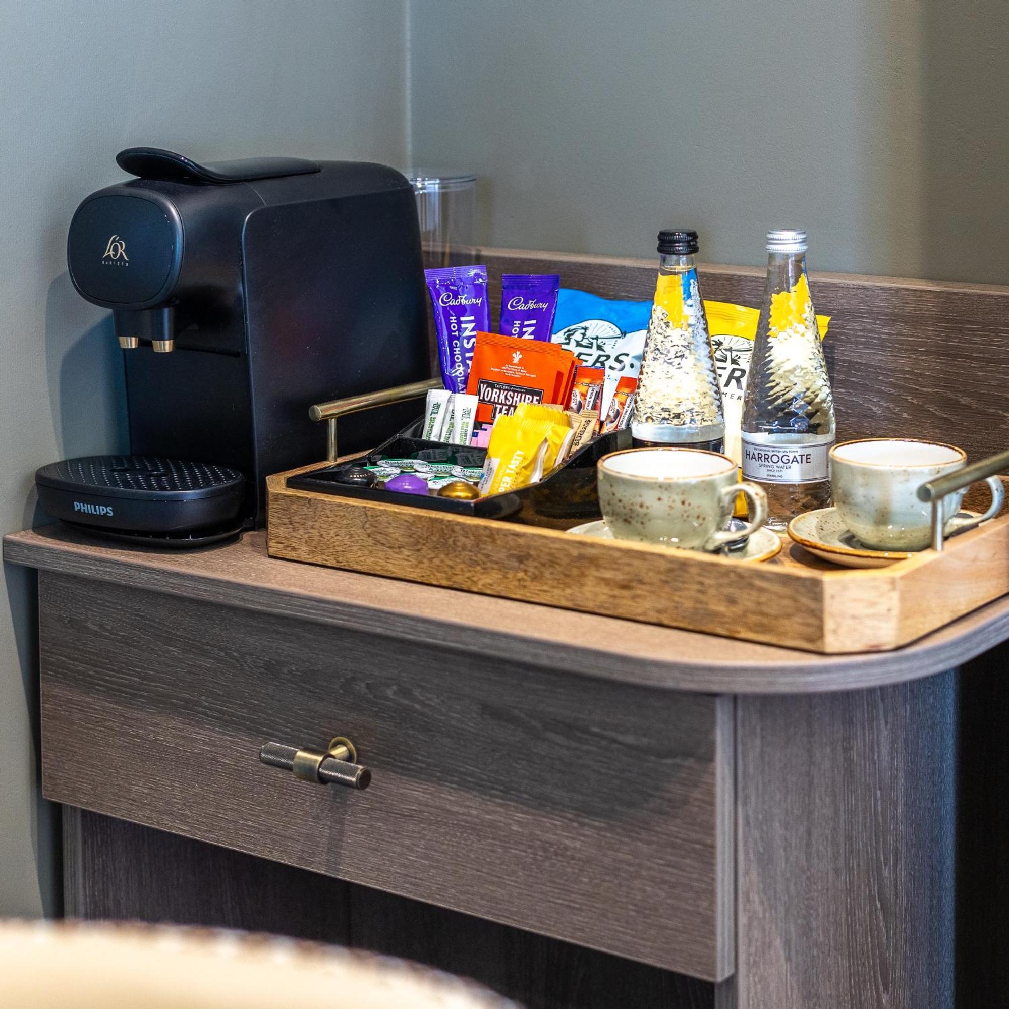 Cedar Court Hotel Харрогейт Экстерьер фото